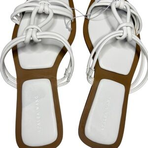 Azalea Wang leather white size 11 new sandals with defects